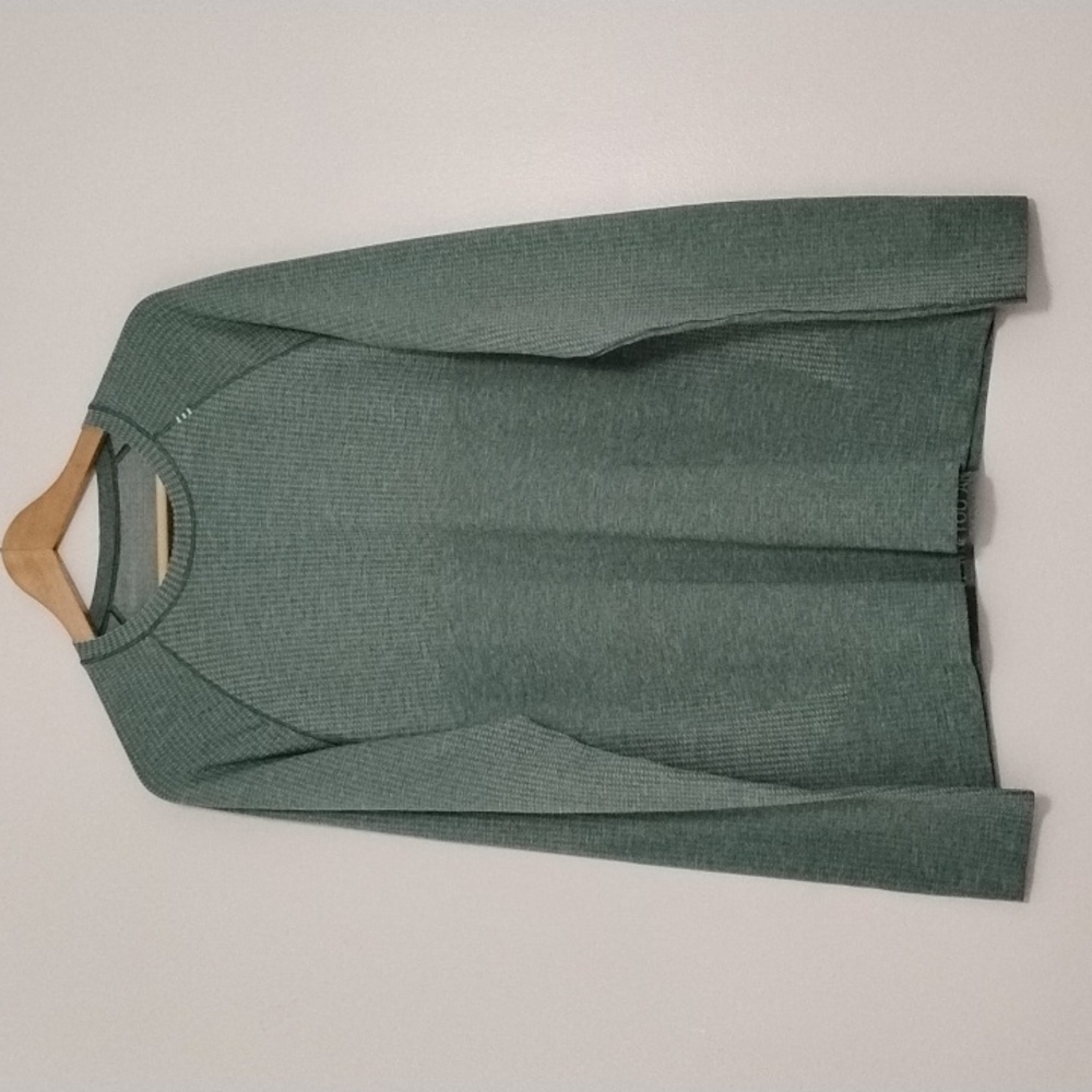 Lululemon Vent Tech LS Shirt